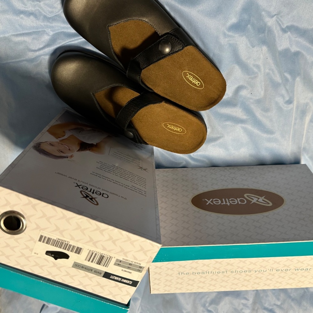 Aetrex Orthotic Button Clog - image 4